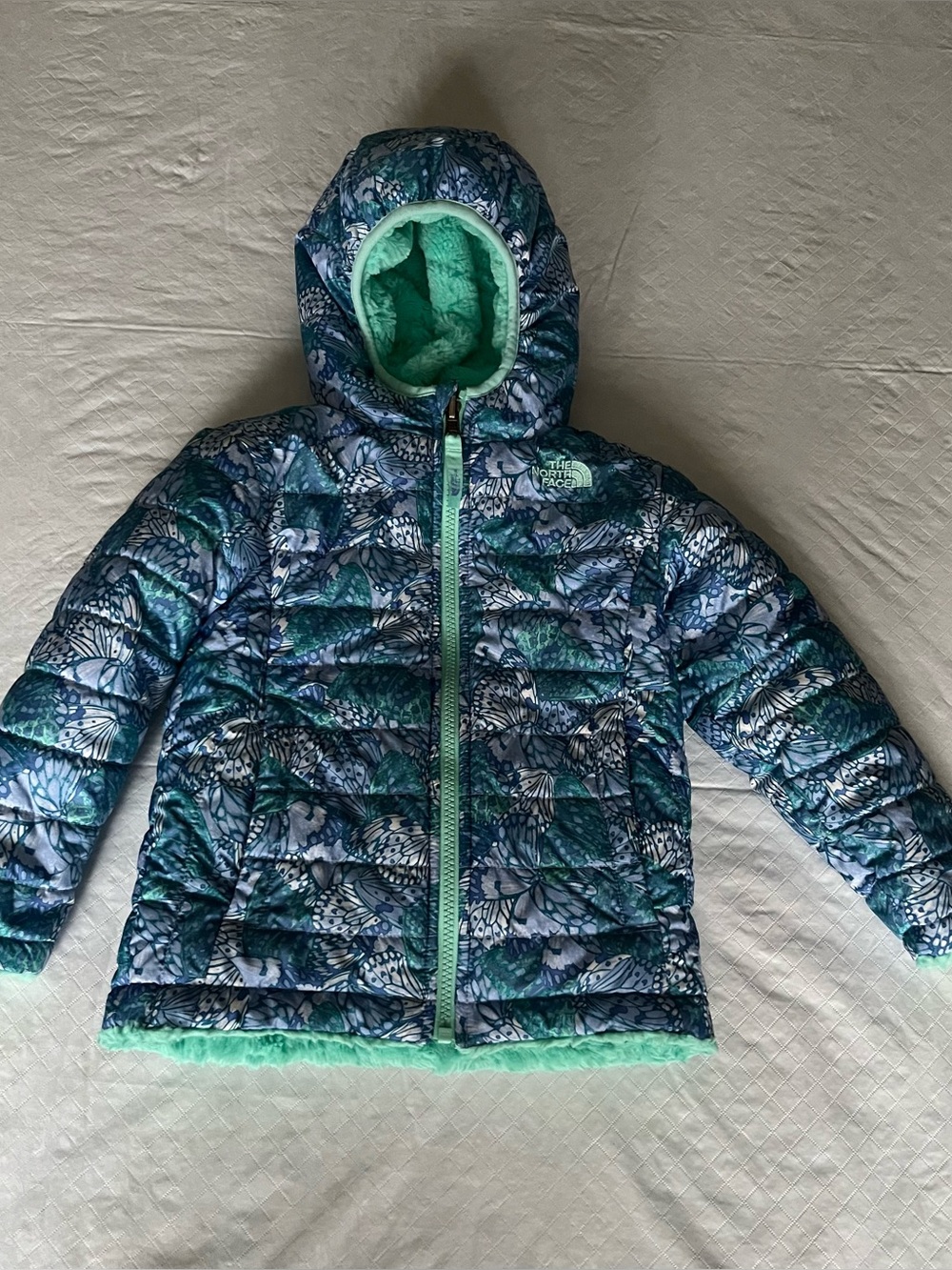 The North Face Girls' Blue & Teal Floral Reversible Hooded Puffer Jacket